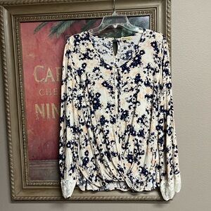 Democracy Floral Blouse in Navy and Cream